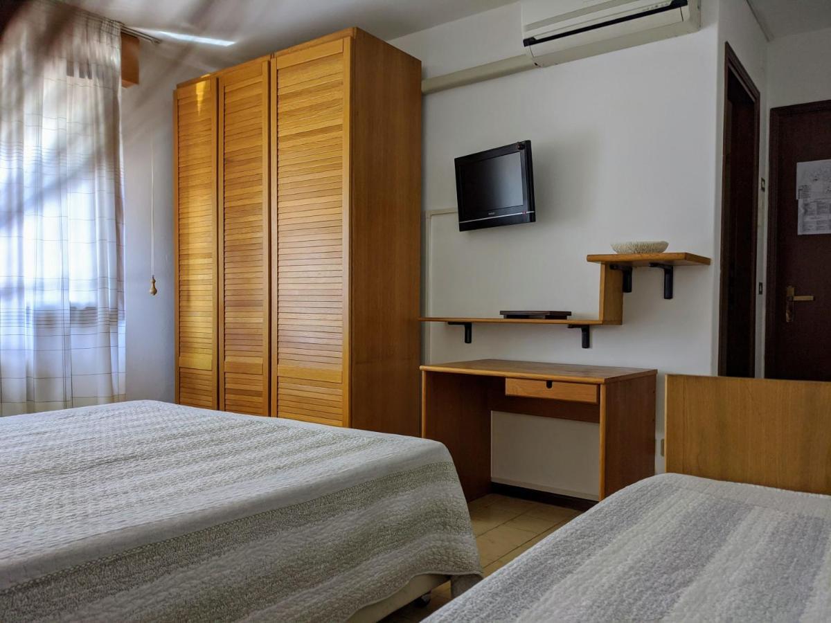 Hotel Corallo Lignano Sabbiadoro Bagian luar foto